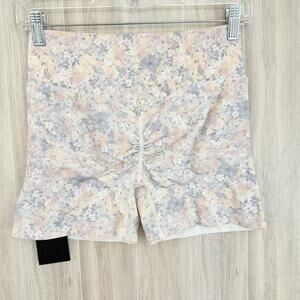 Fabletics High Waisted Sleek Seamless Shorts Women's Size M Ruched Back 4” Gym